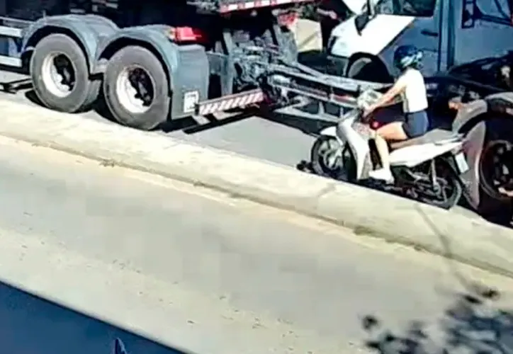Jovem de 21 anos morre em acidente envolvendo moto e carreta em Caetité