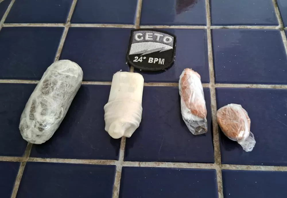 Duas mulheres são detidas ao tentarem entrar com maconha no Conjunto Penal de Brumado