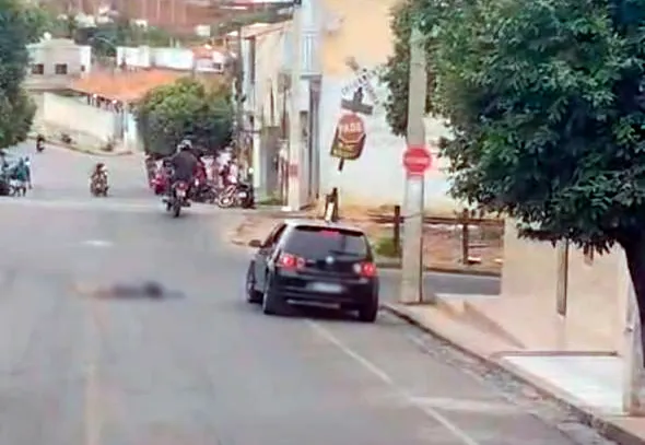 Homem é morto a tiros em via pública no bairro Novo Brumado