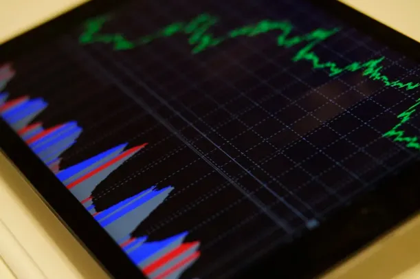 Em 2026, construir um portfólio resiliente significa abraçar o investimento multiativos