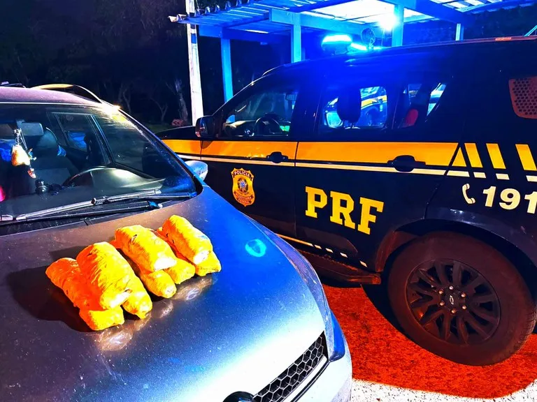 Mulheres do DF são detidas pela PRF com maconha escondida dentro de airbag