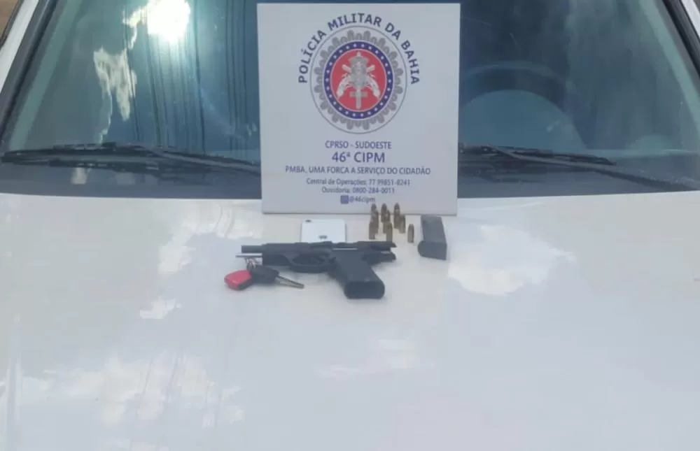 Caturama: Homem armado é preso após tentar subornar policiais