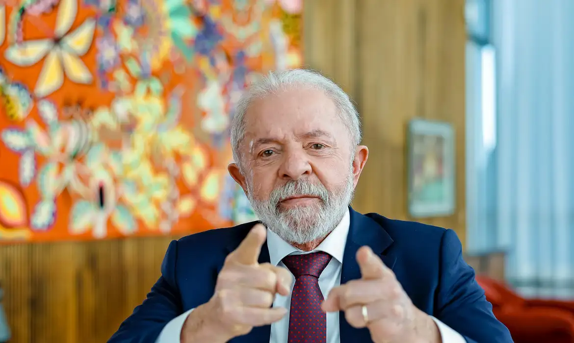 ‘Não podemos nos conformar com homens matando mulheres’, diz Lula
