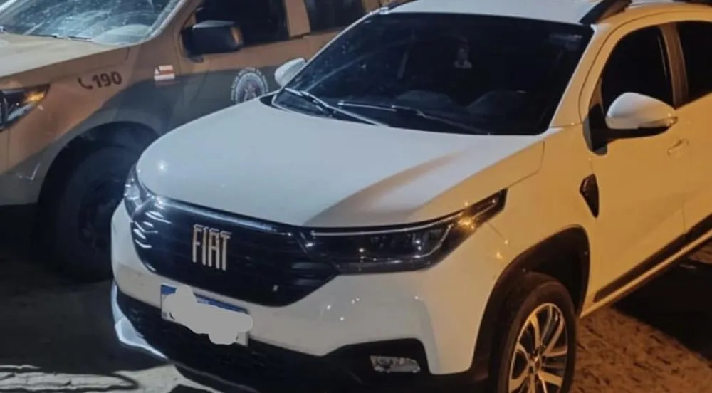 Polícia Militar apreende veículo clonado na Zona Rural de Urandi