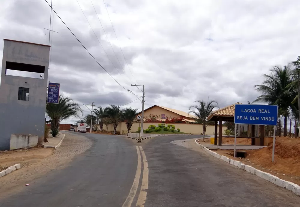 Fiat Uno Mile de policial penal é furtado em Brumado e recuperado em Lagoa Real; dois homens são presos em flagrante