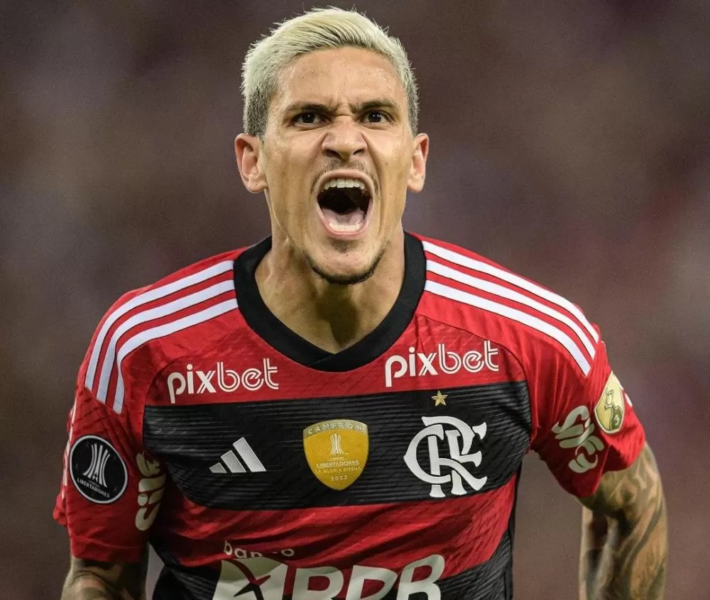 Preparador físico agride atacante Pedro após vitória do Flamengo sobre o Atlético-MG