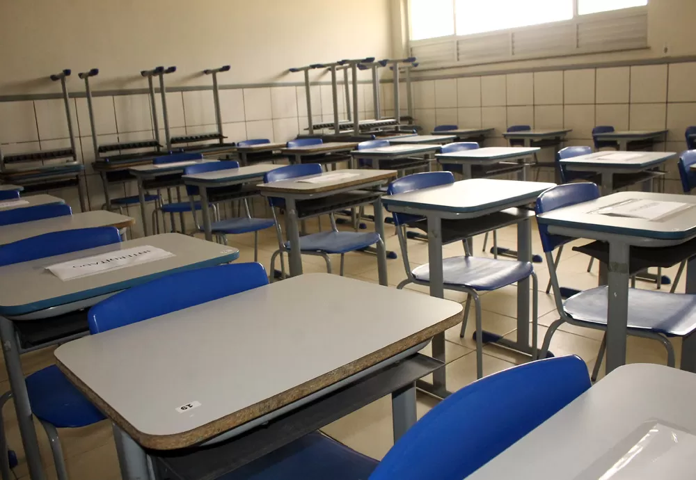 Pesquisa mostra por que brasileiros deixam escola