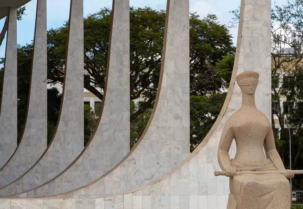 Cristiano Zanin obriga governo a fornecer remédio mais caro do mundo a criança