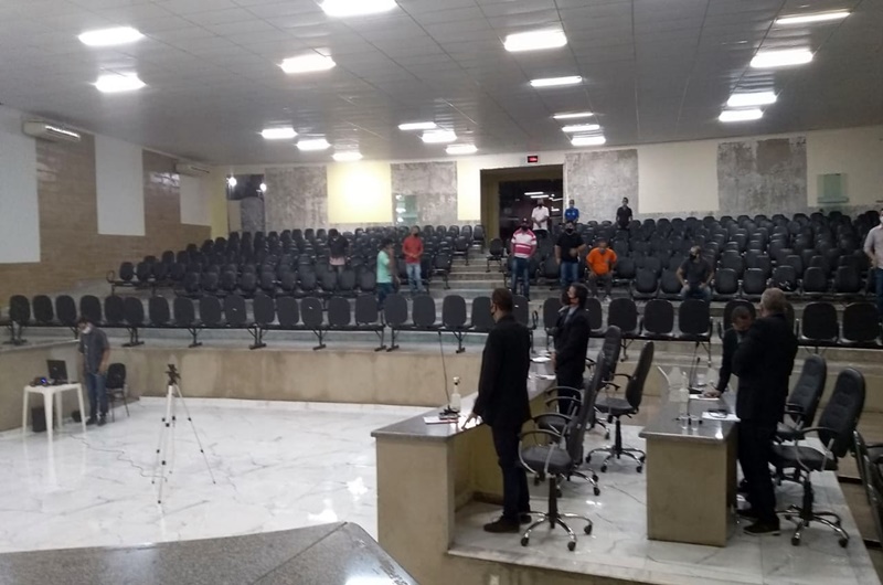 Brumado: Veto do Executivo sobre o Projeto de Lei 017/2020 é derrubado pela maioria dos vereadores 