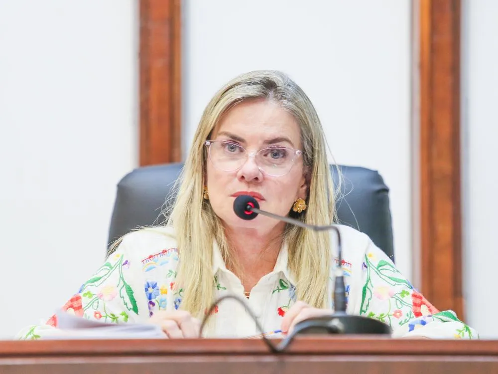 Presidente da ALBA anuncia votação de urgências e projetos nesta terça e espera encerrar tudo na quarta