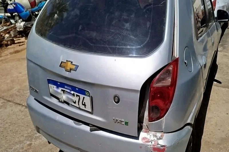 Polícia Militar recupera veículo roubado na Avenida Centenário em Brumado