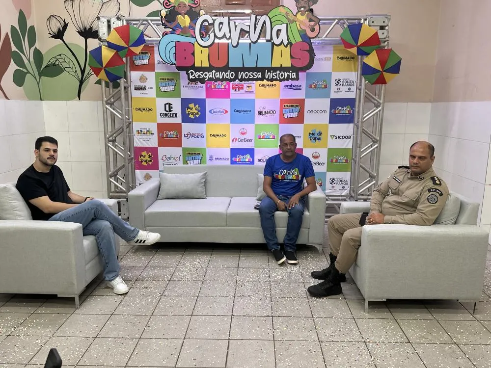 Prefeitura de Brumado realiza coletiva e destaca resultado positivo do primeiro dia de Carnaval