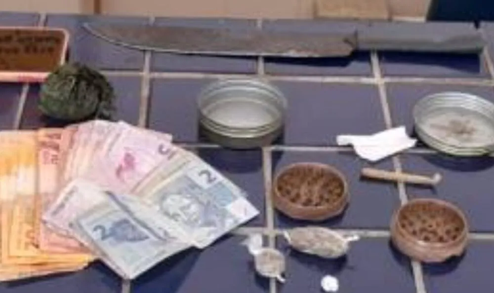 Motociclista é preso com porções de maconha após tentativa de fuga em Malhada de Pedras