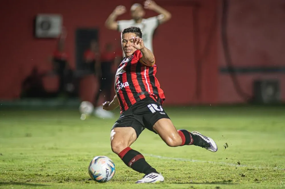 Vitória estreia com derrota em casa na Copa do Nordeste