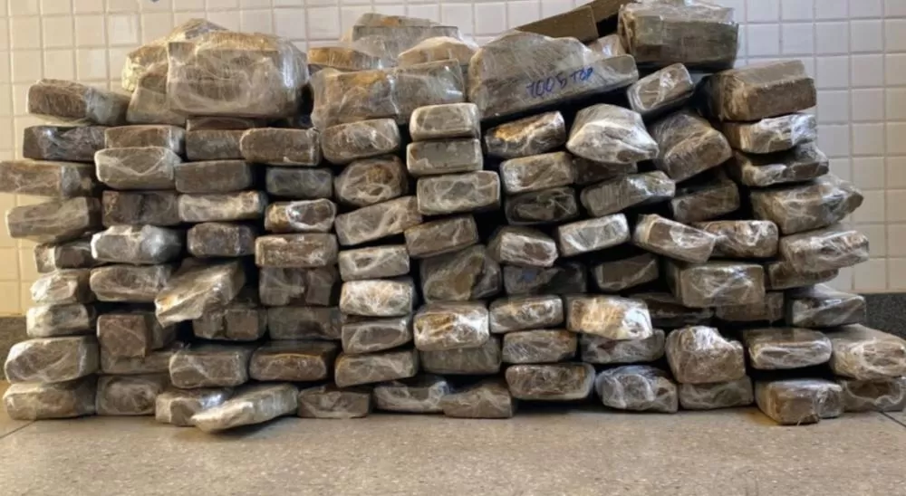 Operação Policial resulta na apreensão de quase 100kg de Maconha em Oliveira dos Brejinhos