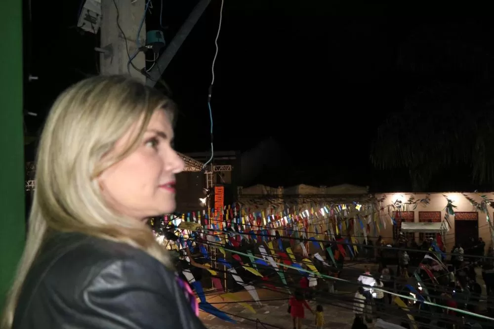 Ivana Bastos celebra festejos juninos em municípios