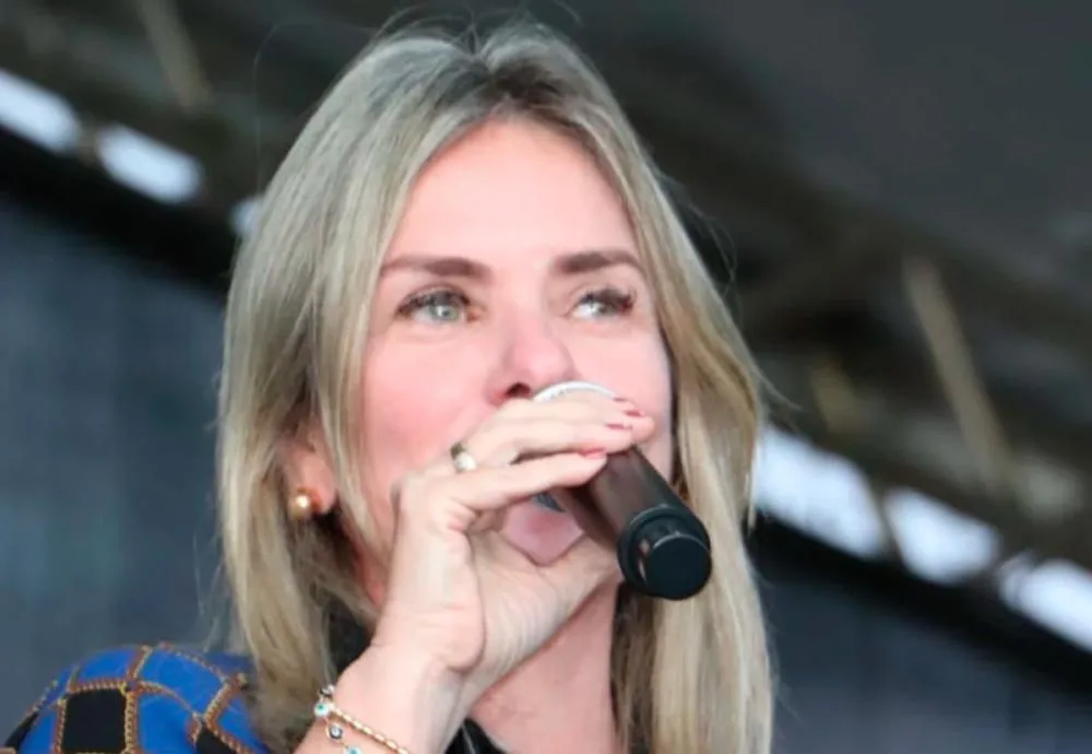 Deputada Ivana Bastos solicita ao Governo da Bahia a pavimentação da BA-614 entre Guajerú e Presidente Jânio Quadros