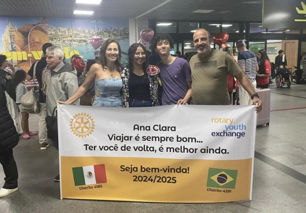 Rotary Club de Brumado celebra retorno da intercambista Ana Clara Gama Cardoso após destaque no México