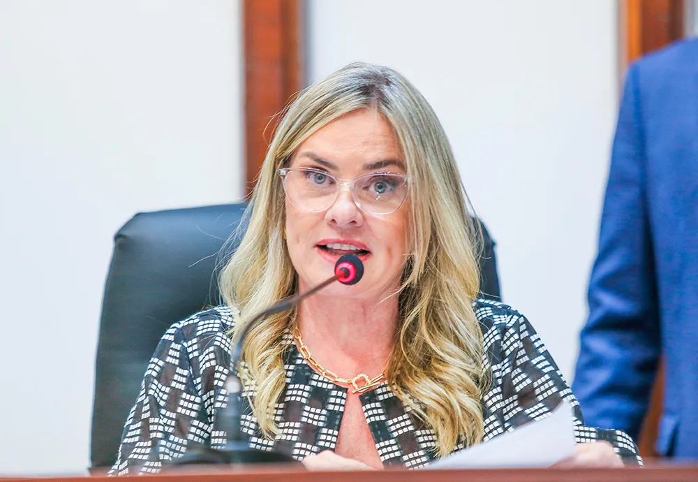 Ivana Bastos anuncia que na terça-feira da próxima semana haverá mais votações de projetos
