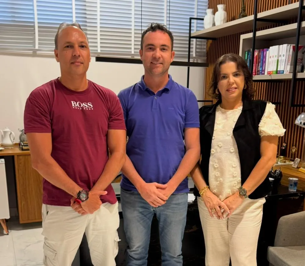 Prefeito eleito Fabrício Abrantes anuncia Débora Pinho e Fabiano Bonfim como novos secretários de Administração e Fazenda