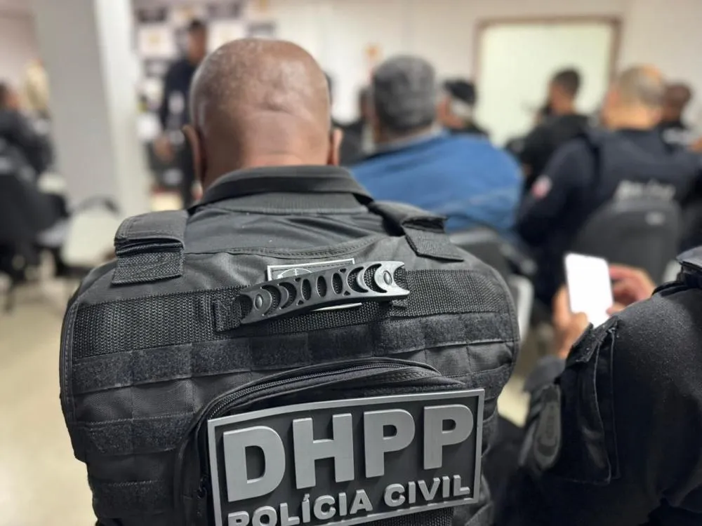 Homem que se passava por policial civil é preso suspeito de agredir e estuprar mulheres em Feira de Santana
