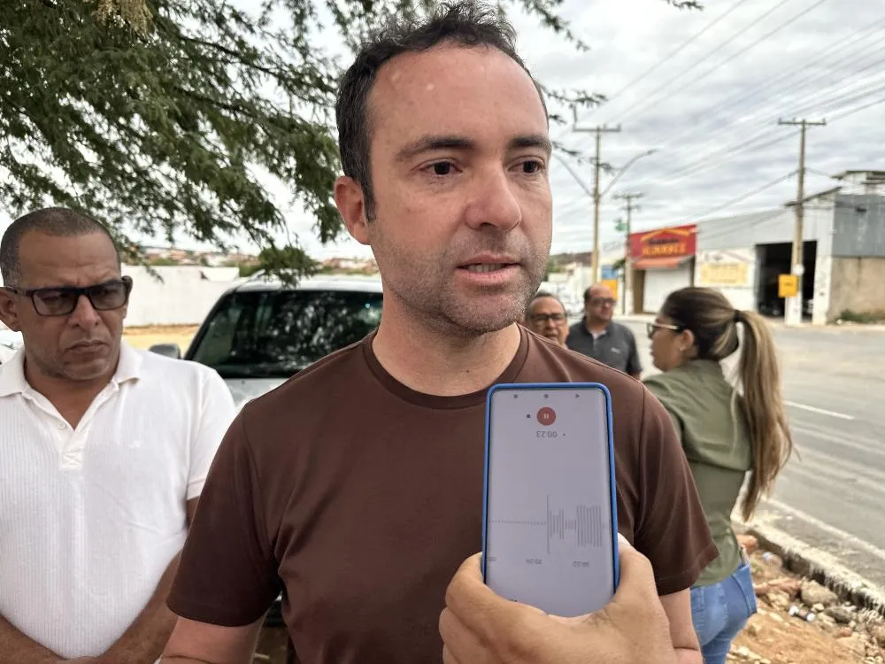 Prefeitura de Brumado inicia grande operação de limpeza de aguadas e abertura de cacimbas na zona rural