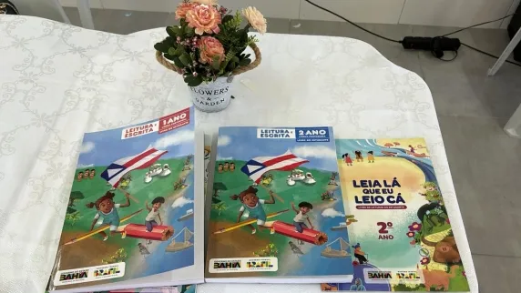 Governo da Bahia distribui material didático para municípios e reforça política pública voltada para alfabetização