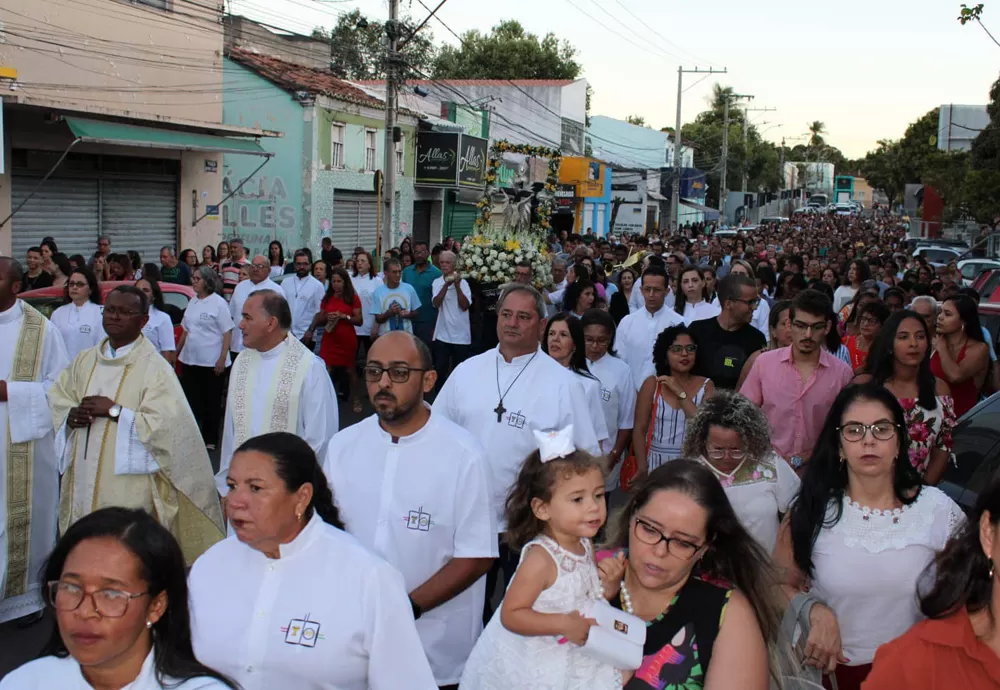 Milhares de Fiéis encerram Festejos em Honra ao Padroeiro Bom Jesus em Brumado
