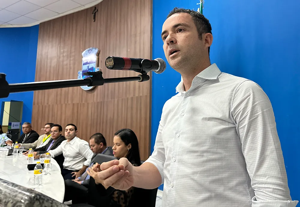 Prefeito Eleito de Brumado, Fabrício Abrantes, destaca importância de homenagens em sessão solene de entrega de Título de Cidadão