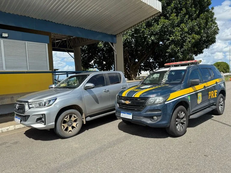 Hilux é apreendida na BR 101 com todos os elementos identificadores adulterados