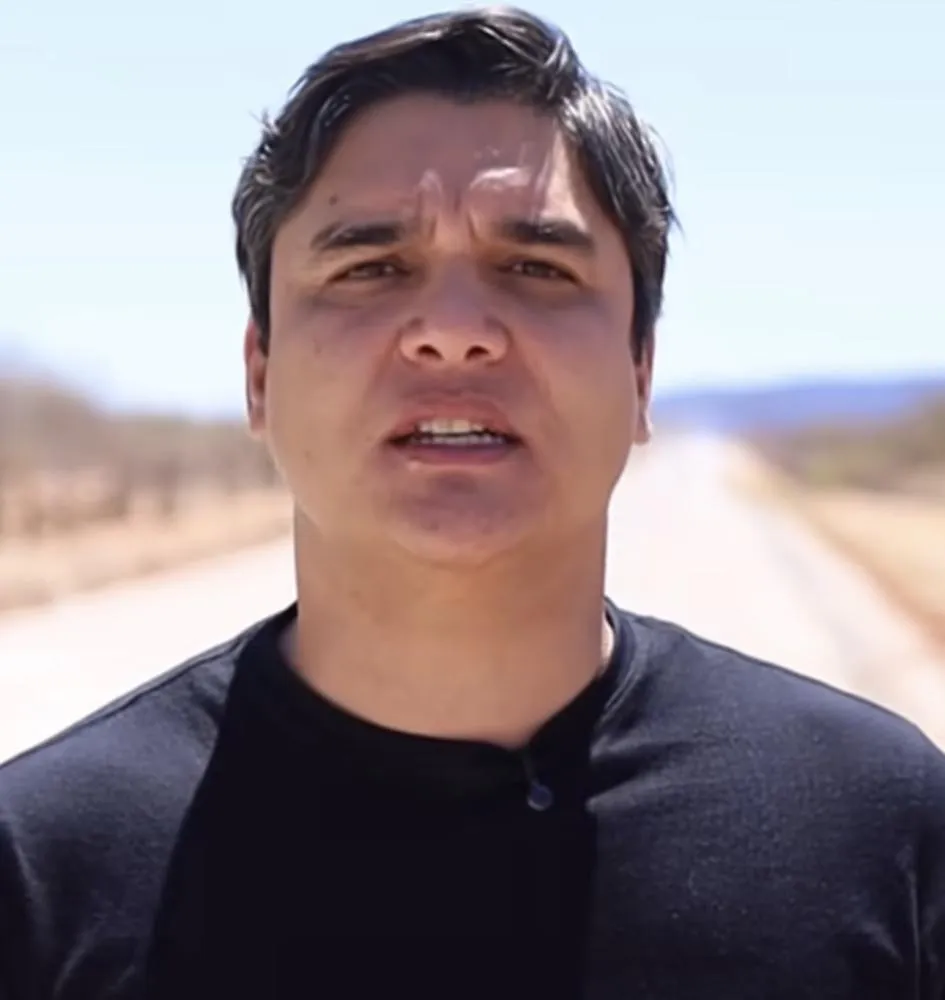 Deputado Vítor Bonfim destaca asfaltamento entre Ibotirama e Paratinga