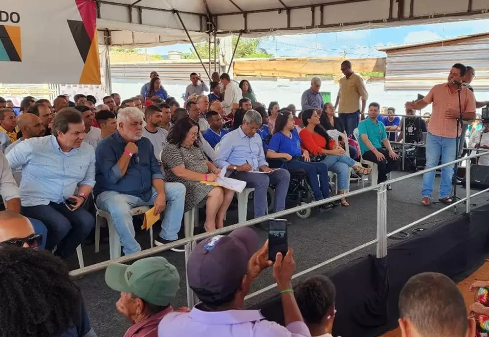 Deputado Marquinho Viana acompanha inauguração de colégio em Boninal com governador da Bahia
