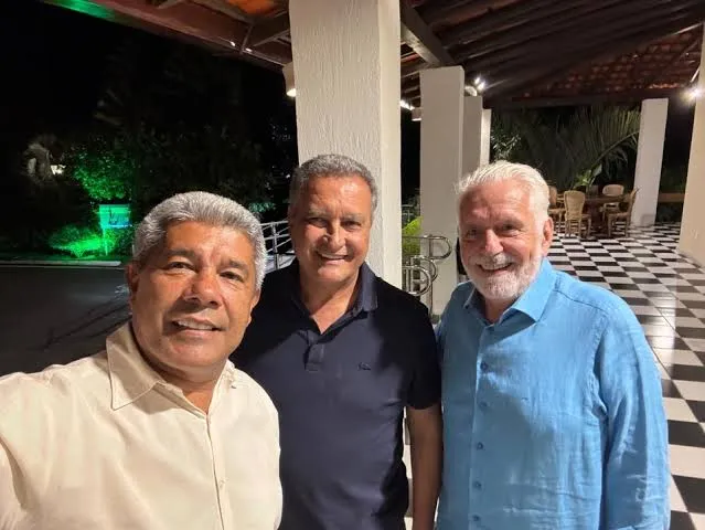 Rui Costa confirma saída do ministério e entra na disputa pelo Senado ao lado de Wagner e Jerônimo