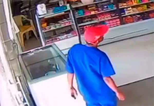  Câmeras de segurança flagram furto em lanchonete na BA-262 em Aracatu