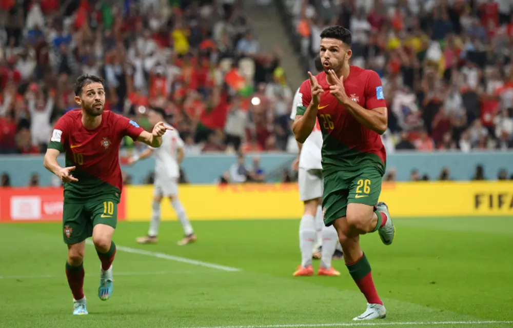Substituto de CR7 dá show, e Portugal aplica maior goleada das oitavas da Copa