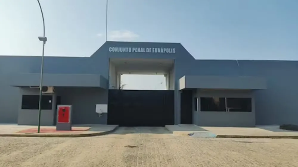 Presídio de Eunápolis é invadido e 16 detentos fogem após troca de tiros