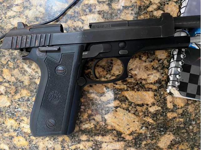 Falso policial é preso com pistola e munições no Sudoeste da Bahia