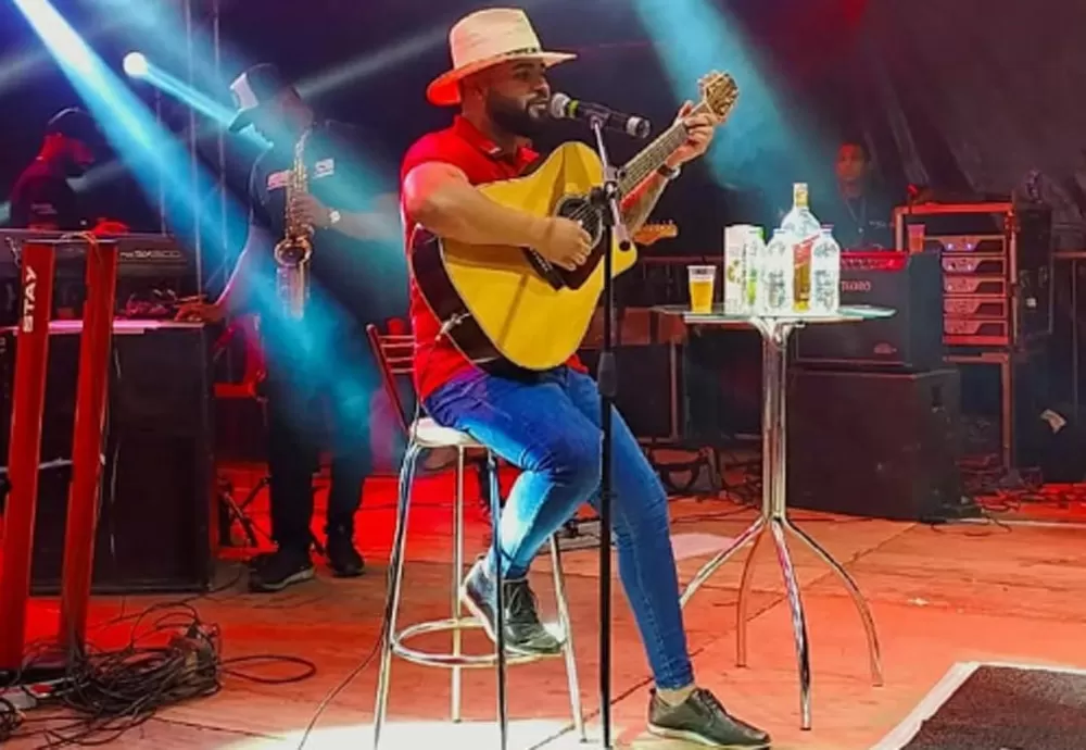 Ikaro Lobo com intensa agenda de shows no mês de junho