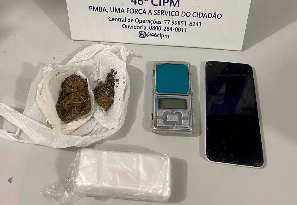 Polícia Militar apreende drogas e materiais relacionados no Centro de Livramento