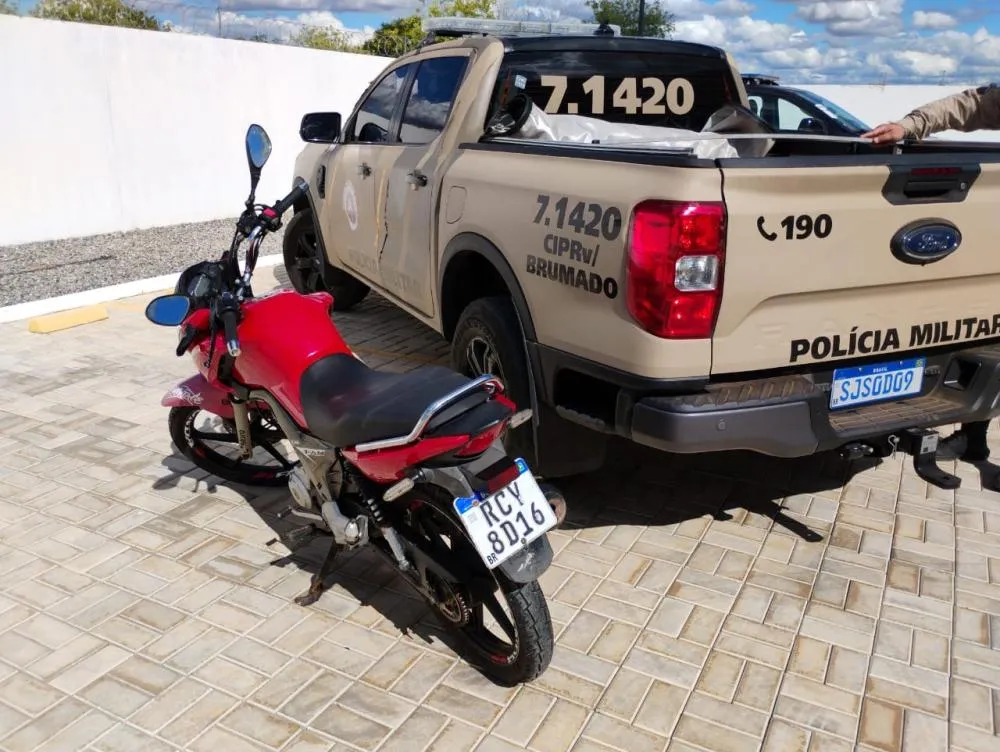 Moto com sinais de adulteração é apreendido pela Polícia Rodoviária Estadual em Rio do Antônio