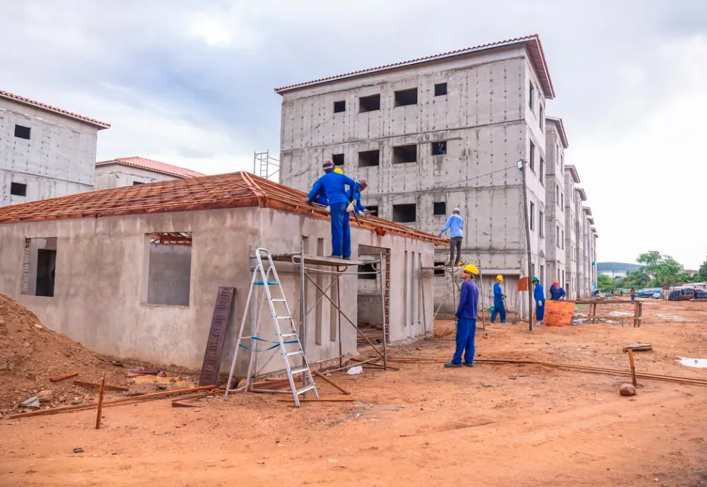 Prefeito Fabrício Abrantes destaca andamento acelerado de 144 casas do Minha Casa, Minha Vida
