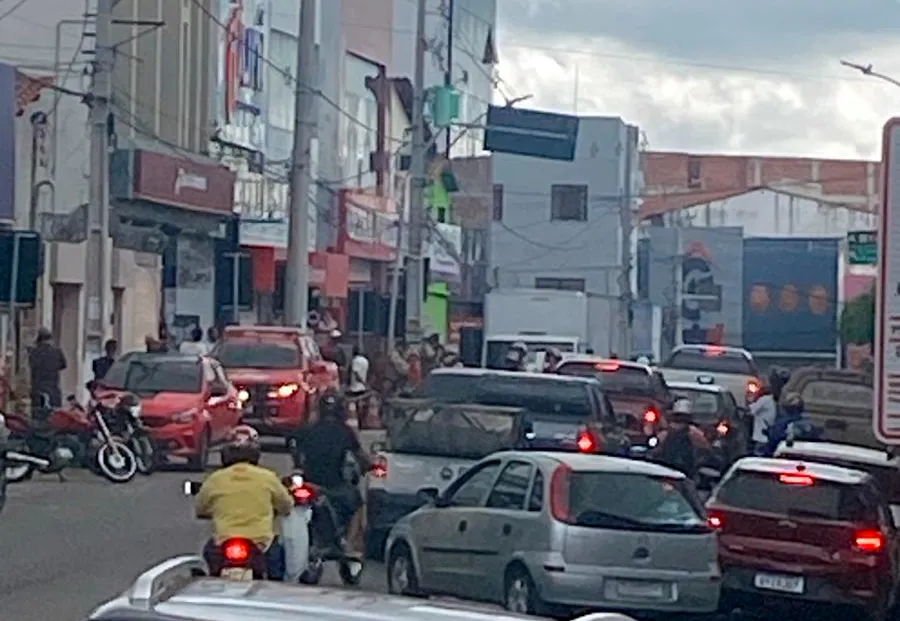 Princípio de incêndio é registrado na agência do Banco do Nordeste em Brumado