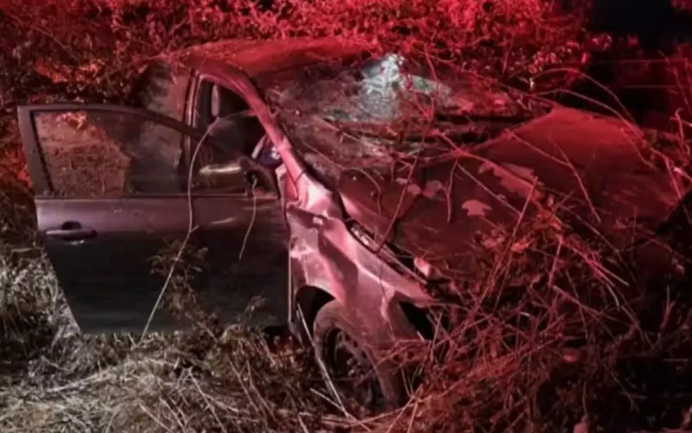 Médico morre em acidente na BA-263 após colisão com vaca