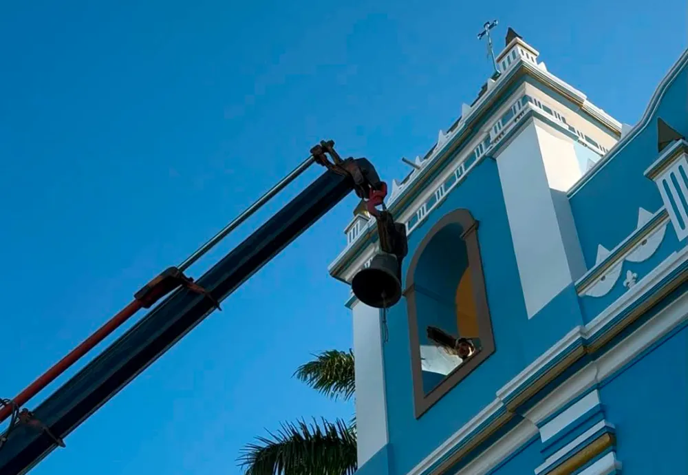 Igreja Matriz do Bom Jesus, em Brumado, instala novo sino e anuncia celebração de inauguração