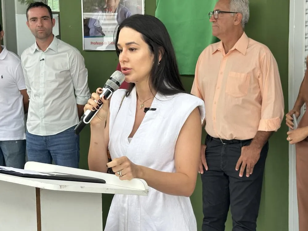 ‘Recebemos um restaurante popular sem condições de funcionar’ diz Abiara ao celebrar reabertura do equipamento