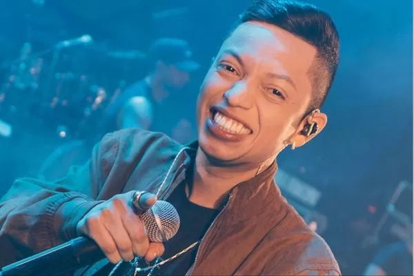 Cantor Silfarley, o ‘Rei da Seresta’, é preso após show em Barra do Choça