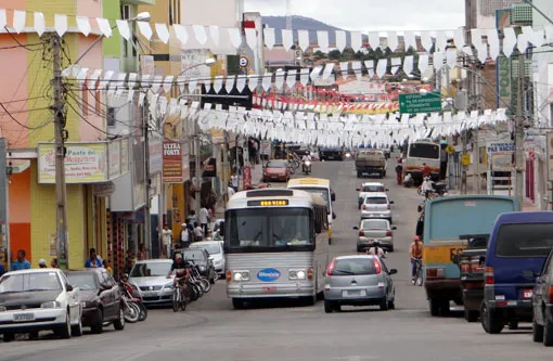 CDL de Brumado solicita ornamentação junina à Prefeitura para estimular vendas no comércio local