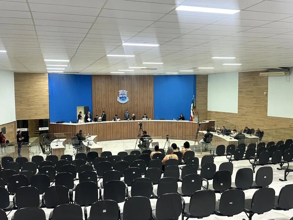 Câmara de Brumado realiza sessão solene para entrega de honrarias a personalidades