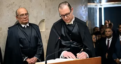 Cristiano Zanin toma posse como ministro do STF