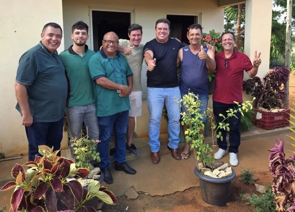 Marquinho Viana cumpre agenda em Livramento de Nossa Senhora ao lado de lideranças políticas